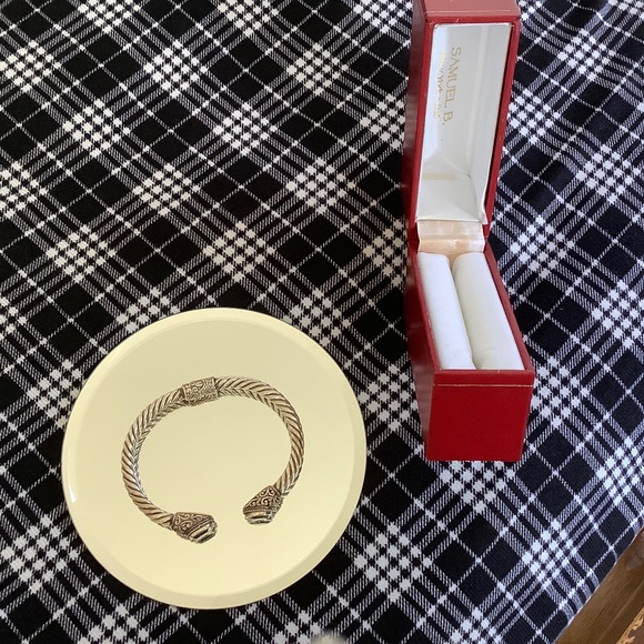 Stunning 925 Green Amethyst Hinged Bangle - Picture 4 of 8